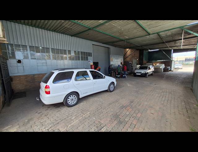 1,480M² FACTORY FOR SALE IN ANDERBOLT